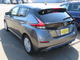 中古車でも気持ち良くお乗り頂けるように、仕上げ専門スタッフが外装ポリッシャー磨きと内装クリーニングを行いピカピカの状態で納車いたします!