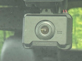【ドライブレコーダー】ドライブレコーダー装備!走行中はもちろん、あおり運転や事故に遭遇した際、映像で記録し、万一のリスクに備えます。※記録用SDカードはお客様ご自身でご準備いただく必要があります。