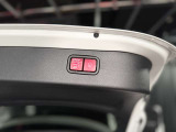 電動リアゲート付でお荷物の積み込み・取り出しが楽々にできます。