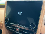 【メーカー純正14型ナビ】インテリアに溶け込むスタイリッシュな「専用設計」メーカーナビを装備♪視認性や操作性など基本性能にも優れ、より上質なカーライフをお楽しみいただけます。