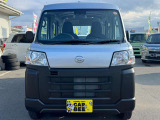 納車前整備は提携工場にて行い、納車時整備記録簿を発行いたします。基本交換消耗品については整備欄をご参照ください。
