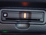 ■【ETC車載器】が装備されています。セットアップをしてお渡しとなり、ETCカードを差し込むだけで高速道路の利用が可能です。