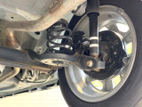 お車を安心してお乗りいただく為には、足回りの定期点検が欠かせません。サービスサポート(有償保証)では無料点検もご提供しており、安心のカーライフをお過ごしいただけるサポート体制が整っています。