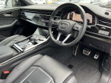 洗練された機能性の高いインテリア。長く使っても飽きないデザインがAudiです。触感にもこだわっております。