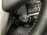 高速道路で便利な【クルーズコントロール】も装着済み。アクセルを離しても一定速度で走行ができる装備です。加速減速もスイッチ操作でOKです。