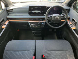 前席内装の全体像です。是非実車をご覧にお越し頂き実際にお座りください。
