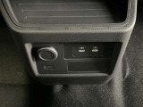 USB端子も装備されてます