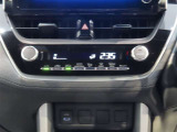 左右独立温度コントロールフルオートエアコンです。運転席、助手席それぞれで独立して温度設定ができます。冷え性の方が乗っても安心ですね♪