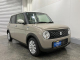 車内は内装デザインやインテリアがお部屋のような落ち着きのある空間