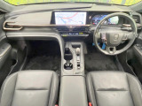 クラウンクロスオーバー 2.5 G アドバンスト レザー パッケージ E-Four 4WD 