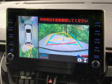 【パノラミックビューモニター】専用のカメラにより、上から見下ろしたような視点で360度クルマの周囲を確認することができます☆死角部分も確認しやすく、狭い場所での切り返しや駐車もスムーズに行えます。