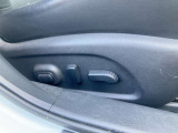 電動パワーシート採用。細かく調整可能です!