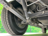 お車を安心してお乗りいただく為には、足回りの定期点検が欠かせません。サービスサポート(有償保証)では無料点検もご提供しており、安心のカーライフをお過ごしいただけるサポート体制が整っています。
