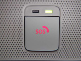 【SOSコール】急病時や危険を感じた時には、SOSコールスイッチを押してください。万が一の事故発生時には、エアバッグ展開と連動し自動通報されます。