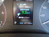 カローラツーリング 1.8 ハイブリッド G E-Four 4WDのシルバーが入荷! 日本全国納車可能です。皆様のお問い合わせお待ちしています。