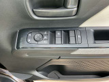 運転席のパワーウインドウ等操作部