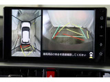 車両を上から見たような映像表示するパノラミックビューモニター付き!