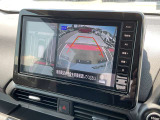 [アラウンドビューモニター]車両を上から見たようなカメラで周りの障害物などが一目瞭然!駐車が苦手な方でも、らくらく駐車♪