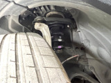 お車を安心してお乗りいただく為には、足回りの定期点検が欠かせません。サービスサポート(有償保証)では無料点検もご提供しており、安心のカーライフをお過ごしいただけるサポート体制が整っています。