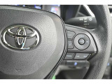 設定した速度内で、前方車両との距離を保ちながら加減速をしてくれます。高速道路での長距離移動が楽になりますよ♪