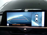 パノラミックビューモニターを装備。車両周辺の状況をリアルタイムでしっかり確認できます。