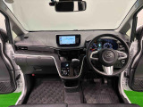 見易い計器類と運転し易いドライビングポジションは、視角も少なく前方&左右の見切りが良く運転し易いクルマです