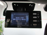 社外コムテック製ドライブレコーダー(HDR-101)は本体にモニターが付いているので再生したりSDフォーマットしたり出来て便利です。
