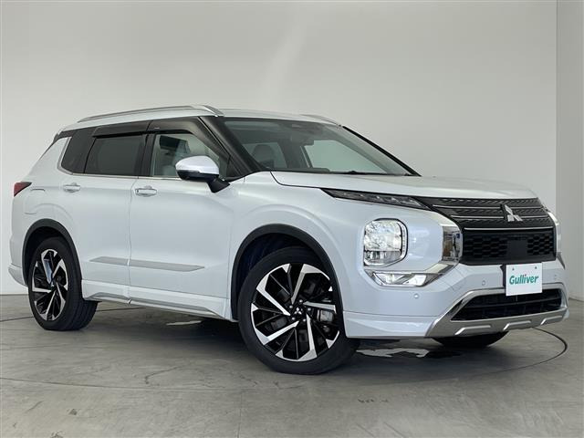 アウトランダー PHEV 2.4 P 4WD 本革シート