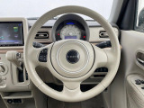 【純正革巻きステアリング】上質な革を使用することで、手にしっかり馴染みとても運転しやすいハンドルです♪