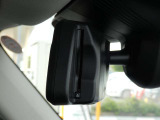 ETC2.0一体型の自動防眩機能付きバックミラー!後続車のヘッドライトの眩しさを自動で軽減してくれます!