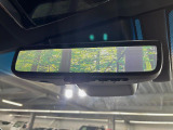 【デジタルインナーミラー】後席の大きな荷物や同乗者で後方が確認しづらい時でも安心!カメラが撮影した車両後方の映像をルームミラー内に表示。クリアな視界で状況の確認が可能です!