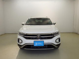 VWは小さな車も、大きな車も、平等です。クラスによって品質や安全性に差を付けない。ボディ剛性と精度、重厚なドアの音はどの車種も共通です。是非一度体感してみて下さい。