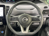 【ステアリングスイッチ】運転中、前方から目線をそらすことなく、オーディオ等の操作が可能な便利機能!安心&快適なドライブを演出してくれます♪