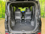 普段のお買い物や通勤、送迎等に十分な荷室スペースを確保しております。サードシートを倒すと、大きな荷物の積載も可能です♪