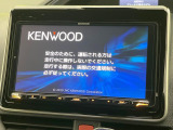【9型ナビ】目的地までしっかり案内してくれる使いやすいナビ。Bluetooth接続すればお持ちのスマホやMP3プレイヤーの音楽を再生可能!毎日の運転がさらに楽しくなります!!