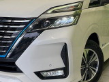 【LEDヘッドライト】悪天候や夜間走行時も良好な視界を確保し安心して運転できる高輝度LEDヘッドライトを装備!点灯速度が早く、消費電力も抑えられています。