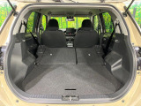 普段のお買い物や通勤、送迎等に十分な荷室スペースを確保しております。セカンドシートを倒すと、大きな荷物の積載も可能です♪