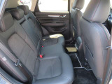 GVCという機能により運転者のハンドル操作に合わせて、エンジントルクをコントロールして車内の揺れを少なくなる機能があります。また、エアコンの吹き出し口もついているので、快適に過ごすことができます。