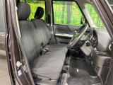 運転席シート廻りは使用感も少なく、良好な状態となっています。丁寧に使われていたことがよくわかりますね。