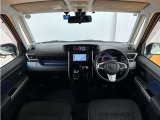 運転席周辺の様子です☆ オーディオ周りやメーター類の位置など、ご確認下さいね♪