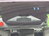 【ホンダセンシング】走行中に前方の車両等を認識し、衝突しそうな時は警報とブレーキで衝突回避と被害軽減をアシスト。より安全にドライブをお楽しみいただけます。