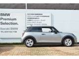 お車のお見積りと合わせましてBMW自動車保険のお見積もご用意致します。BMW/MINI車オーナー様へ向けたBMWだけの特典がございますBMW自動車保険につきましてもお気軽にご相談下さい。