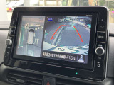 空から車を見たような「アラウンドビューモニター」!車の周りが一目で確認できるので、小さなお子様や障害物があっても安心して乗ることができます♪