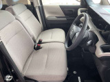 運転席まわりになります。実際に乗って頂き乗り心地をご体験してみてください。