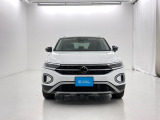 VWは小さな車も、大きな車も、平等です。クラスによって品質や安全性に差を付けない。ボディ剛性と精度、重厚なドアの音はどの車種も共通です。是非一度体感してみて下さい。