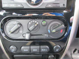 お車の事をあまり詳しくない、女性やご年配の方にも親切&分かりやすいご説明を致します。分からない事は、お気軽に何でもお聞き下さい。