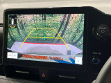 【バックカメラ】駐車時に後方がリアルタイム映像で確認できます。大型商業施設や立体駐車場での駐車時や、夜間のバック時に大活躍!運転スキルに関わらず、今や必須となった装備のひとつです!