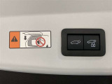 バックドアの開閉が電動操作可能。荷物の出し入れもラクラクです。