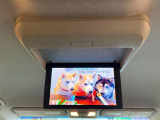 【純正フリップダウンモニター】付き☆後部座席に座りながら大画面でTVやDVDをお楽しみいただけます♪