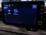 CD、DVD、Bluetooth、AM、FM、AUX、スマートフォン接続ができます。